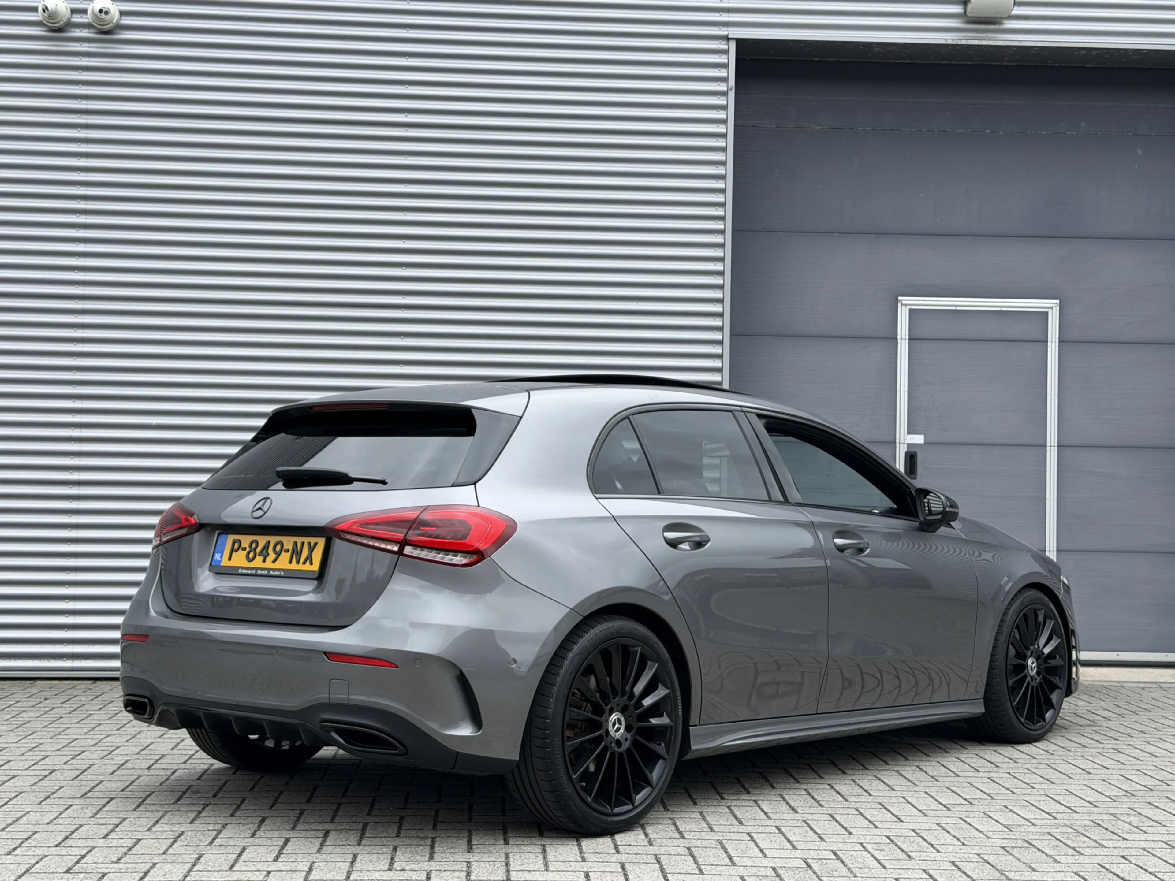 Mercedes-Benz A 250 Premium I Aut. I AMG I Leder I Pano.dak I Leder — photo 5