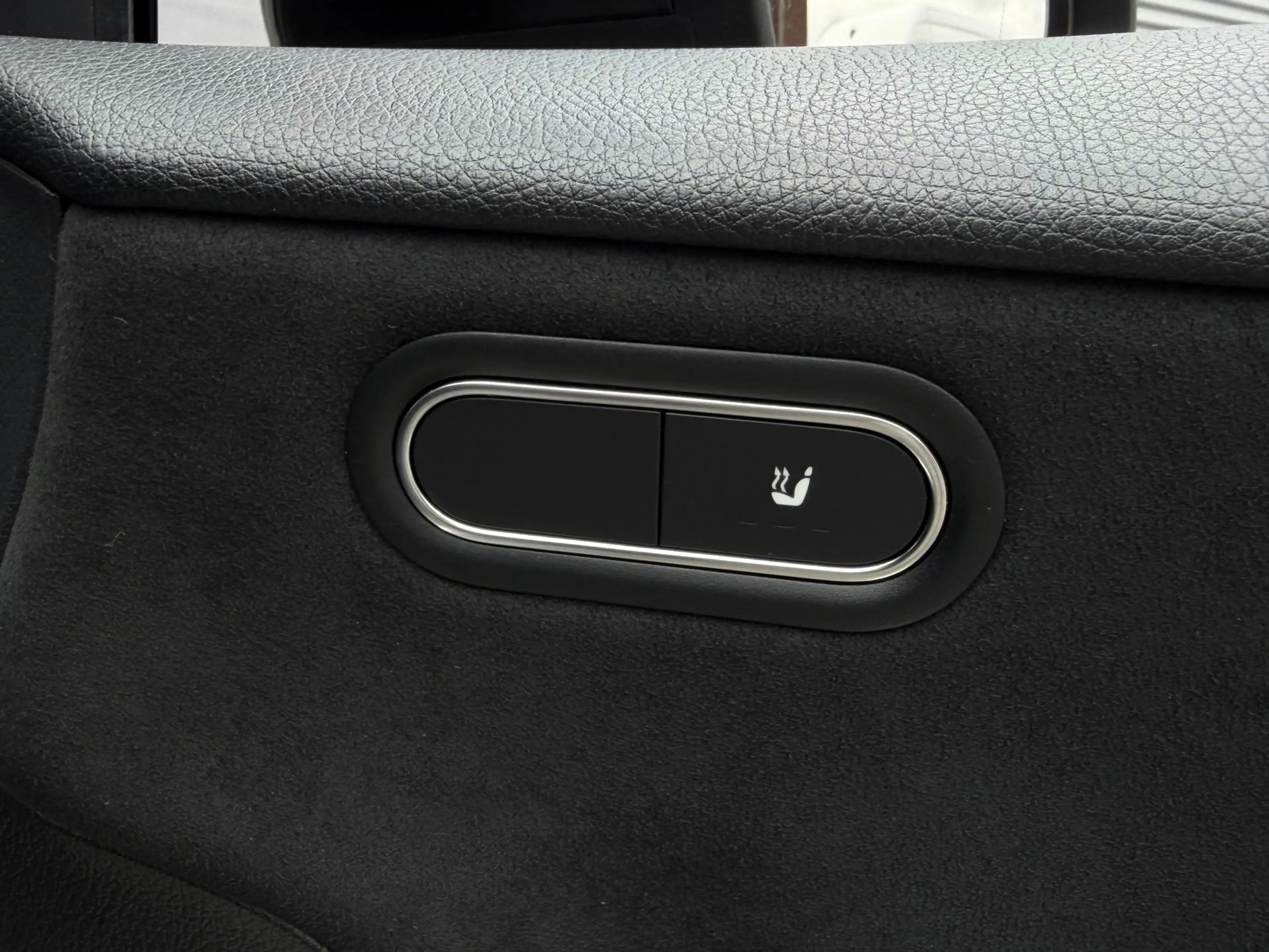 Mercedes-Benz A 250 Premium I Aut. I AMG I Leder I Pano.dak I Leder — photo 20