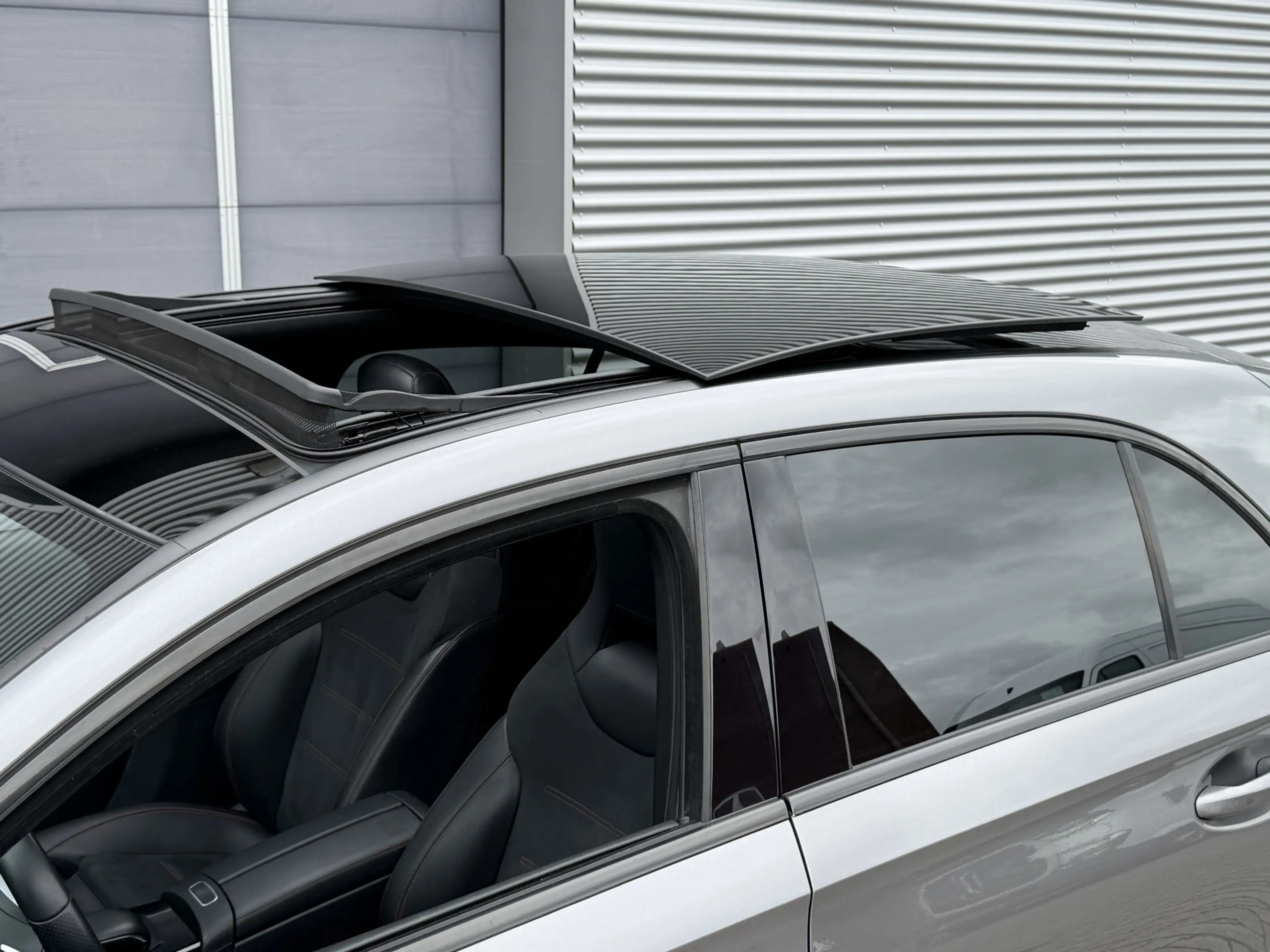Mercedes-Benz A 250 Premium I Aut. I AMG I Leder I Pano.dak I Leder — photo 14