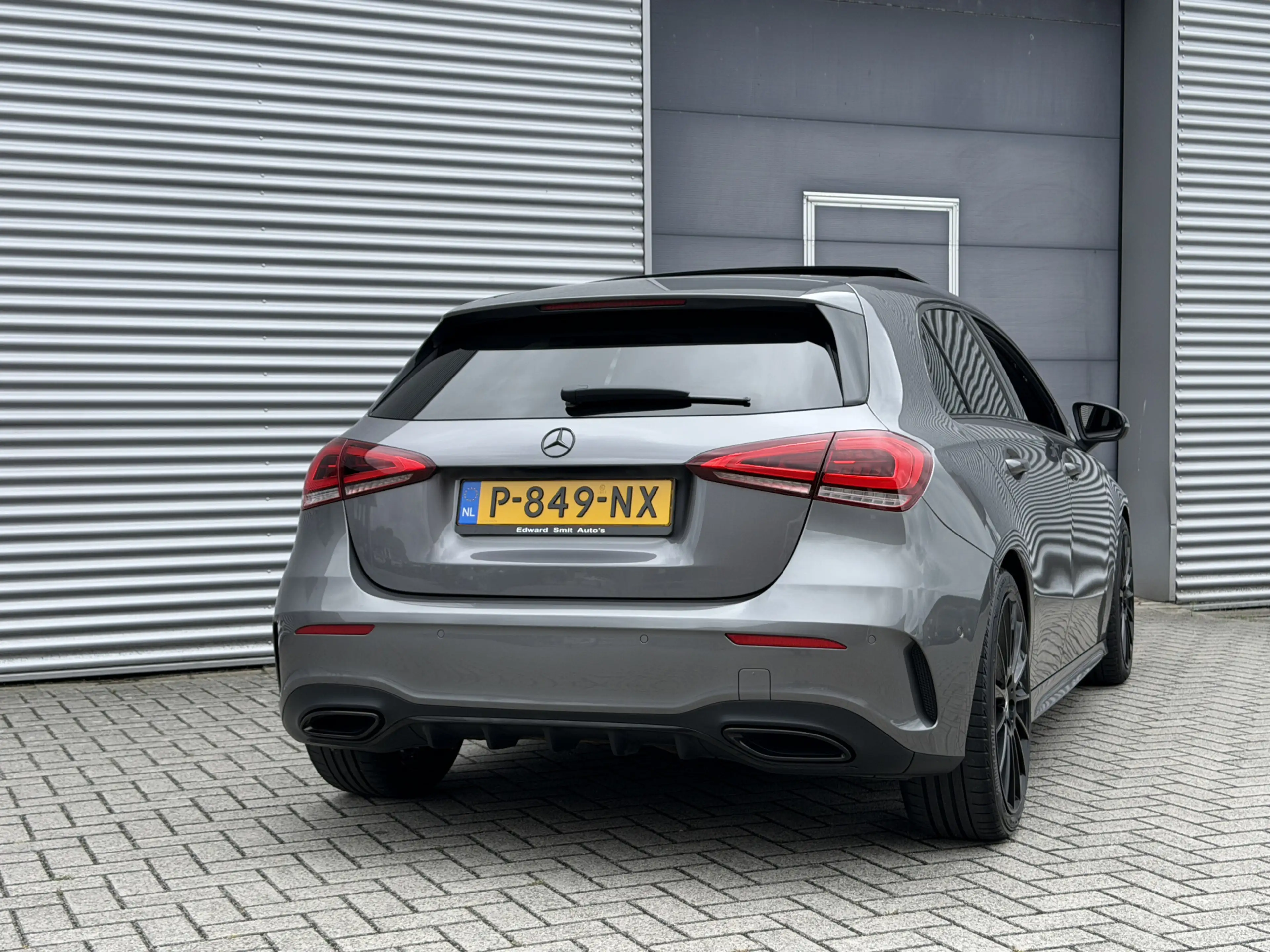 Mercedes-Benz A 250 Premium I Aut. I AMG I Leder I Pano.dak I Leder — photo 4