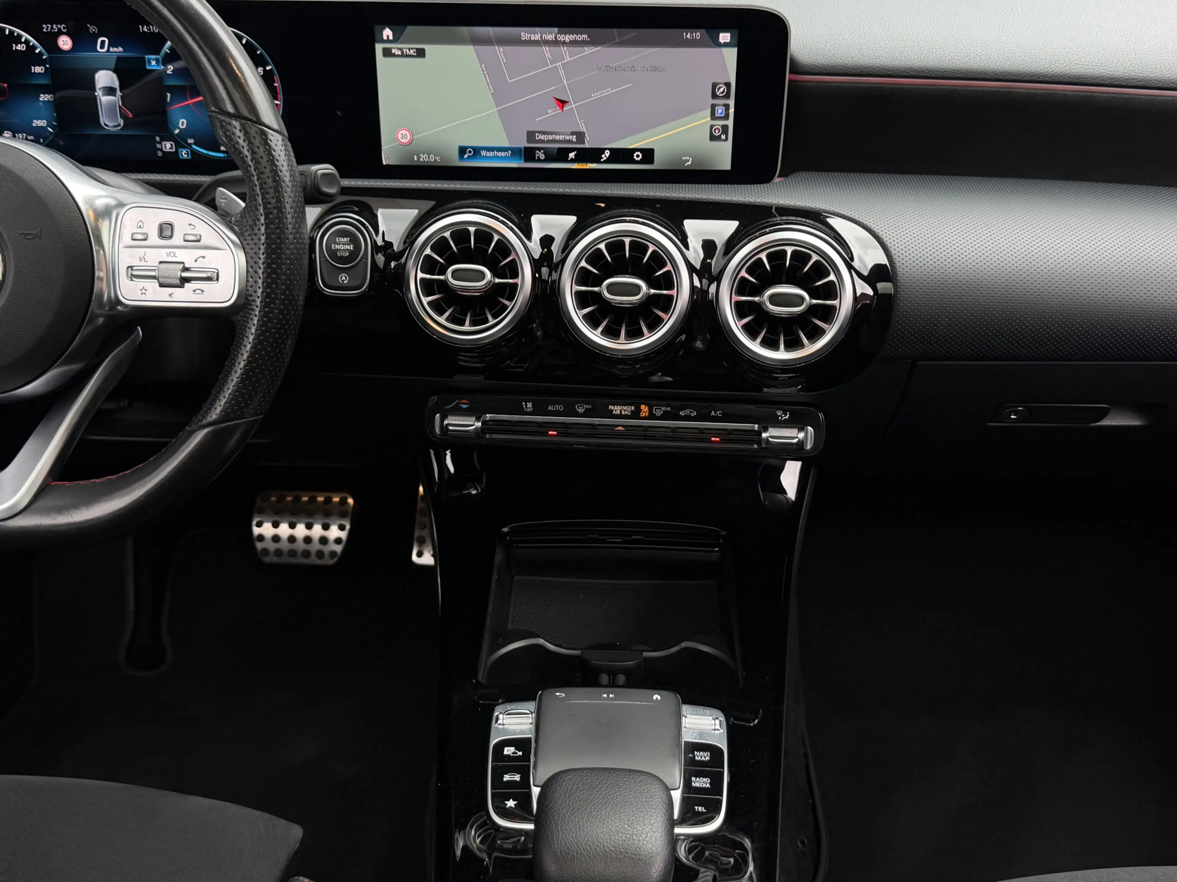 Mercedes-Benz A 250 Premium I Aut. I AMG I Leder I Pano.dak I Leder — photo 10