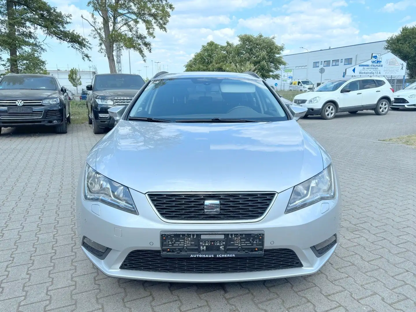 SEAT Leon ST Style Navi AHK PDC Argento - 2
