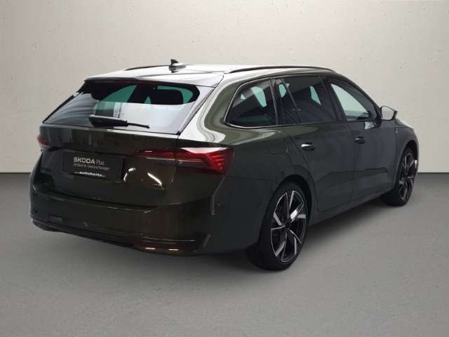Skoda Octavia Combi 2.0 TSI 4x4 DSG Sportline AHK Pano