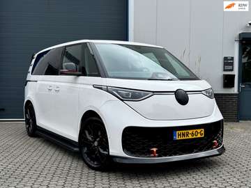 1st 77kWh | Red Accent pakket | IQ Light | 5 Perso
