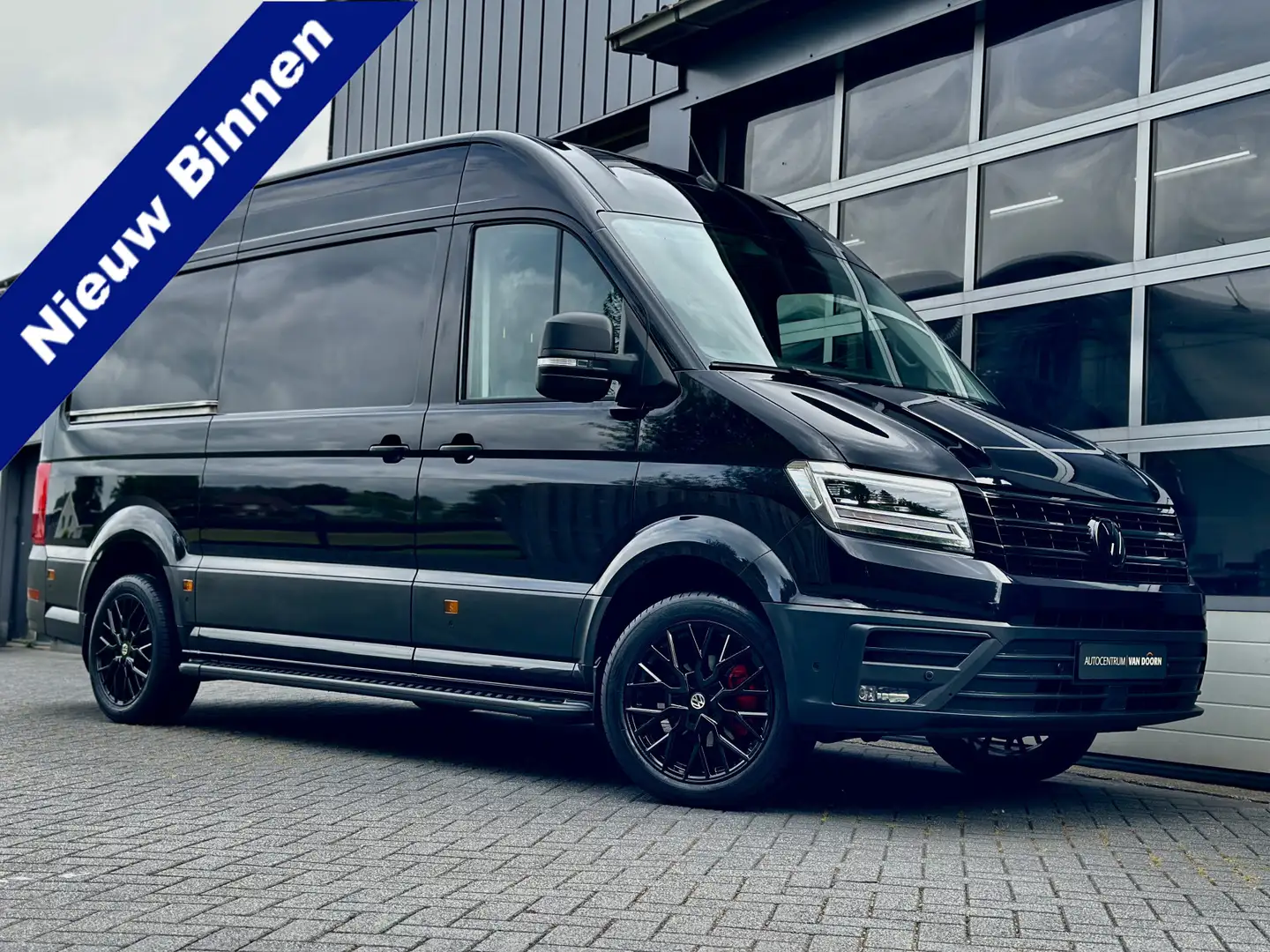Volkswagen Crafter 35 2.0 TDI | 177pk | DSG L3H3 | Black Line | Adapt Zwart - 1