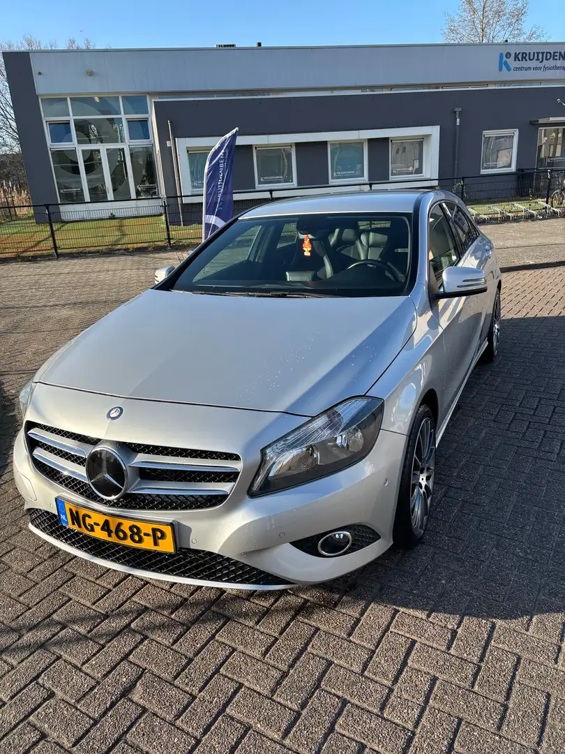Mercedes-Benz A 180 Ambition Šedá - 1