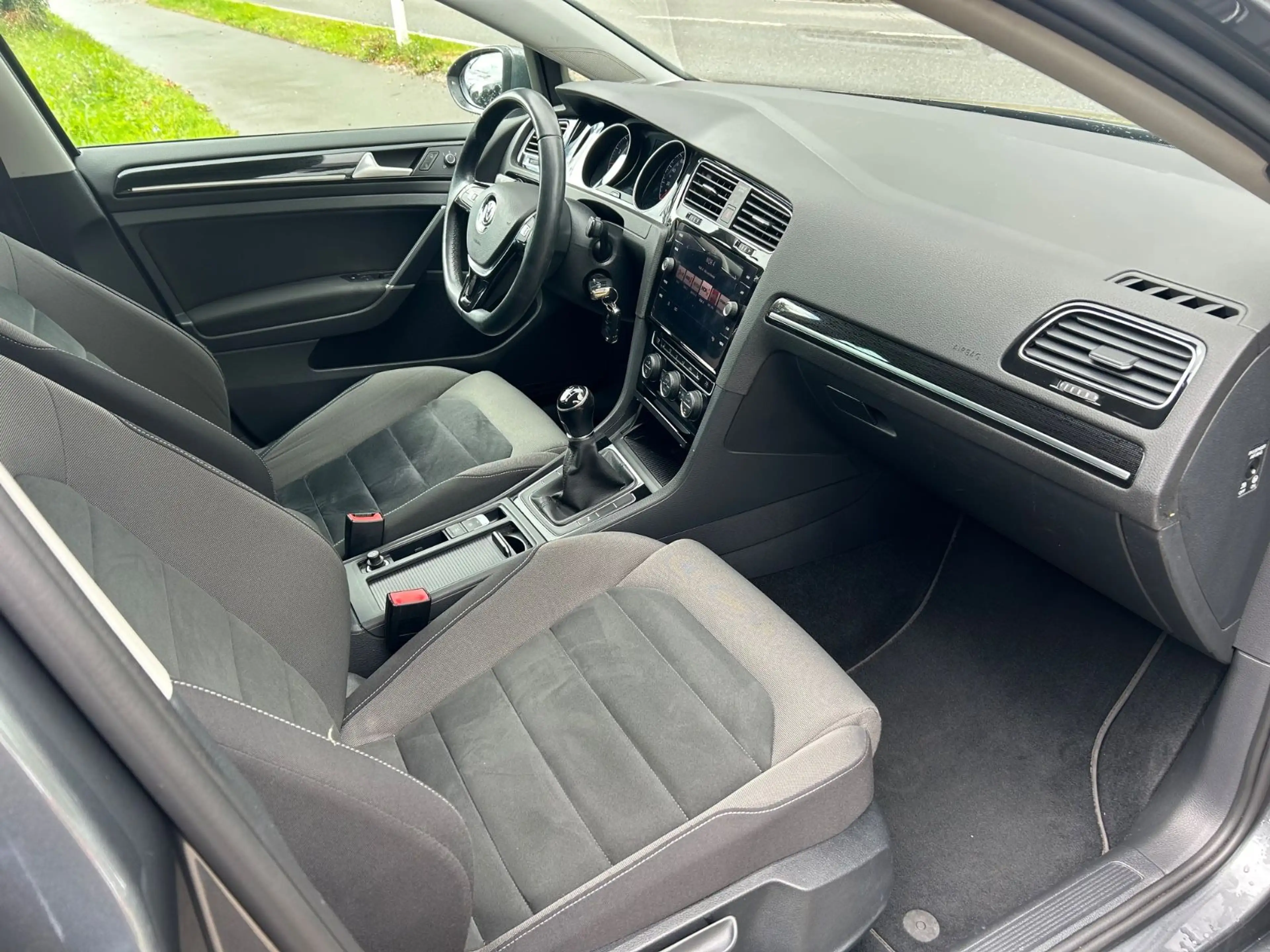 Volkswagen Golf VII Lim. Highline BlueMotion — photo 14