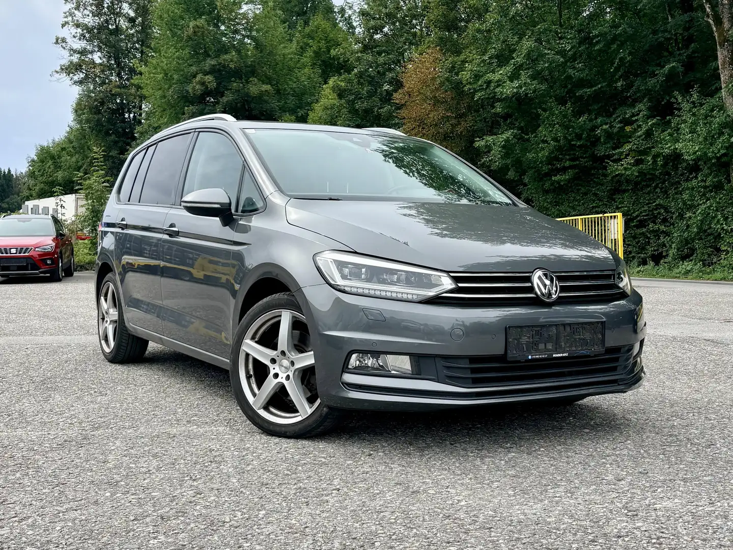 Volkswagen Touran Touran Comfortline 1,6 SCR TDI DSG Comfortline Grau - 1