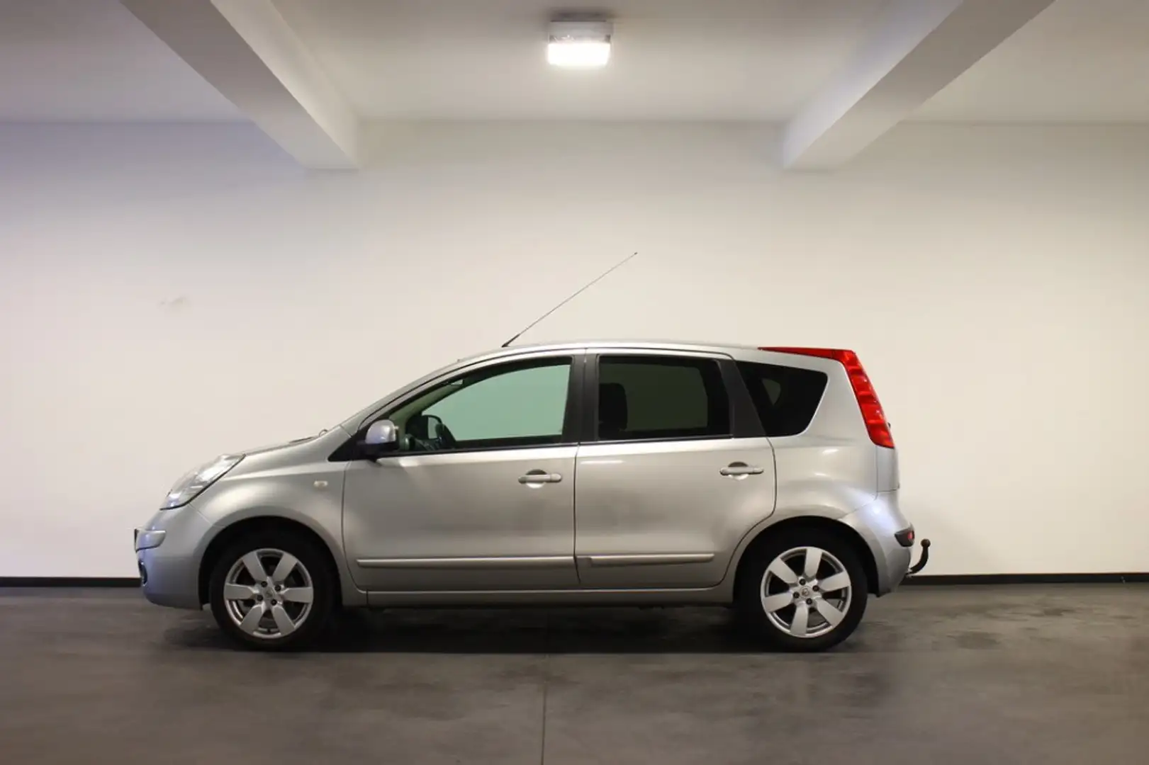 Nissan Note 1.6 FIRST NOTE Grijs - 2