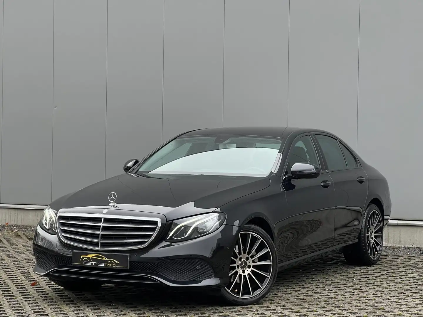 Mercedes-Benz E 220 d Automaat- Navi- Camera- Leder- Xenon- Garantie! Noir - 1