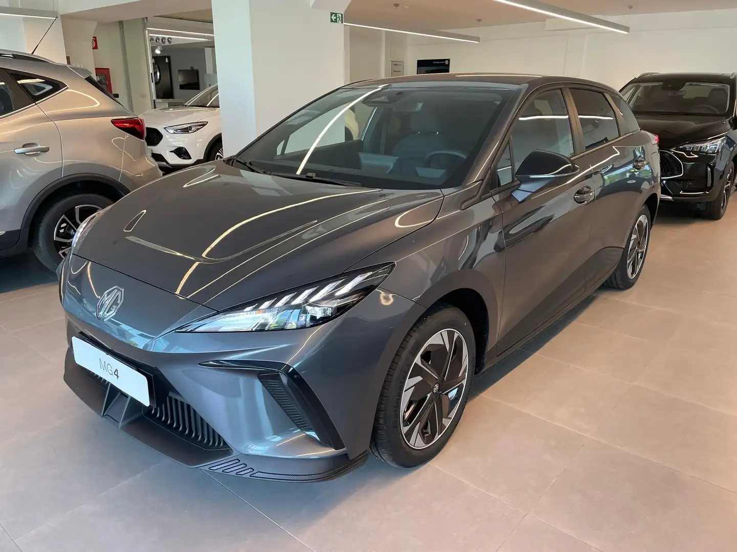 MG MG4 51kW 100%elettrica STANDARD PRONTA CONSEGNA Grigio - 1