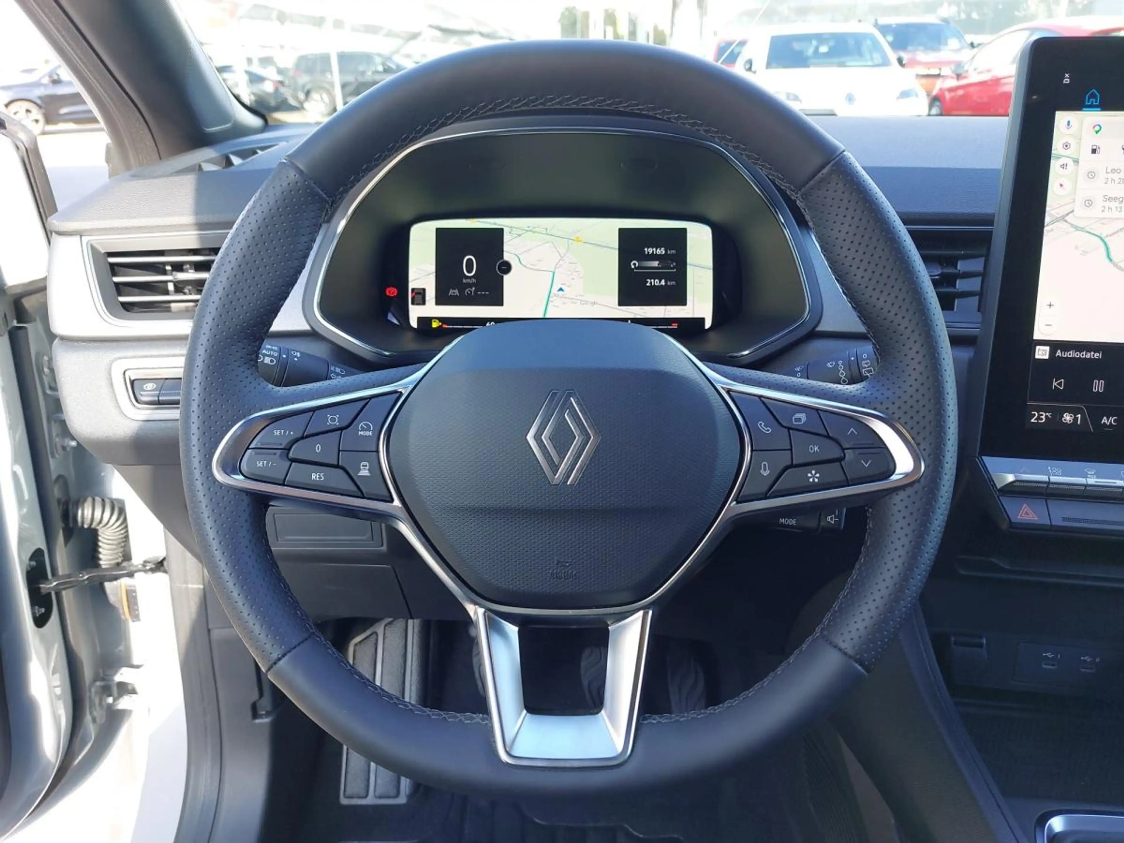 Renault Captur Techno TCe 115 (MY25) — photo 13