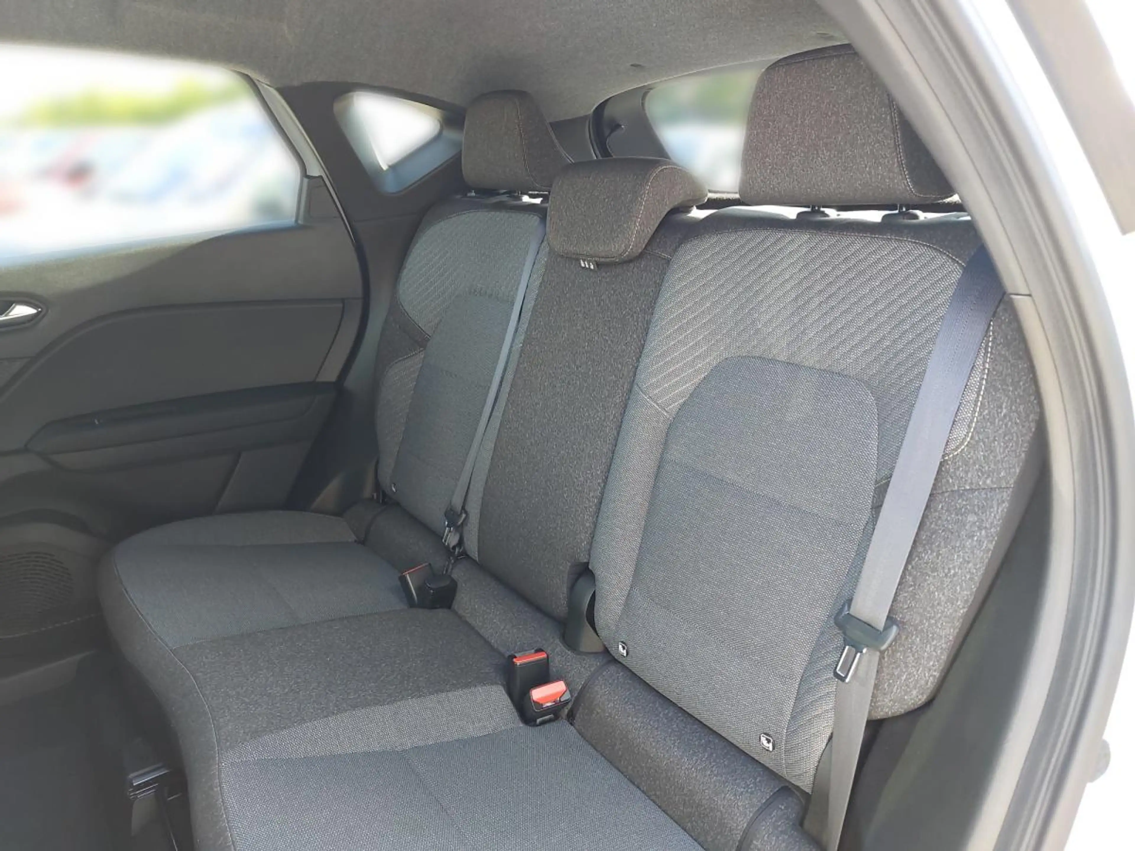 Renault Captur Techno TCe 115 (MY25) — photo 11