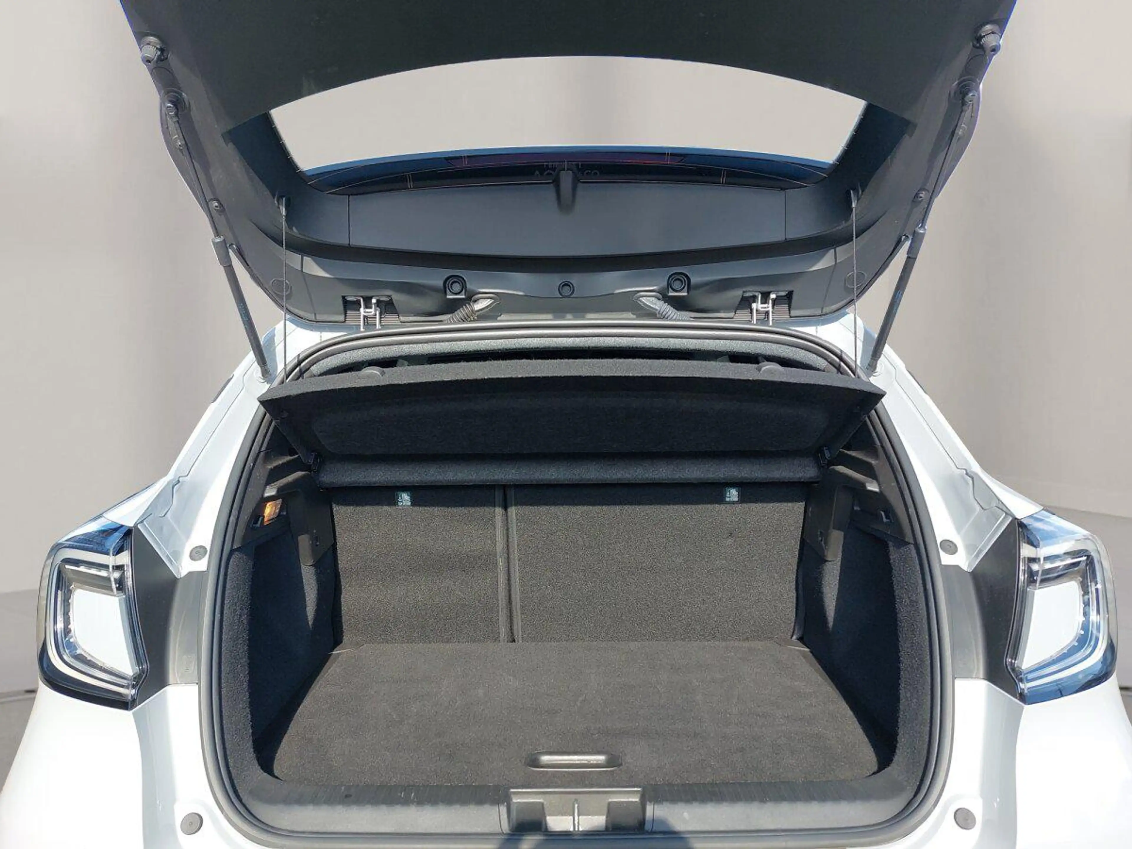 Renault Captur Techno TCe 115 (MY25) — photo 12