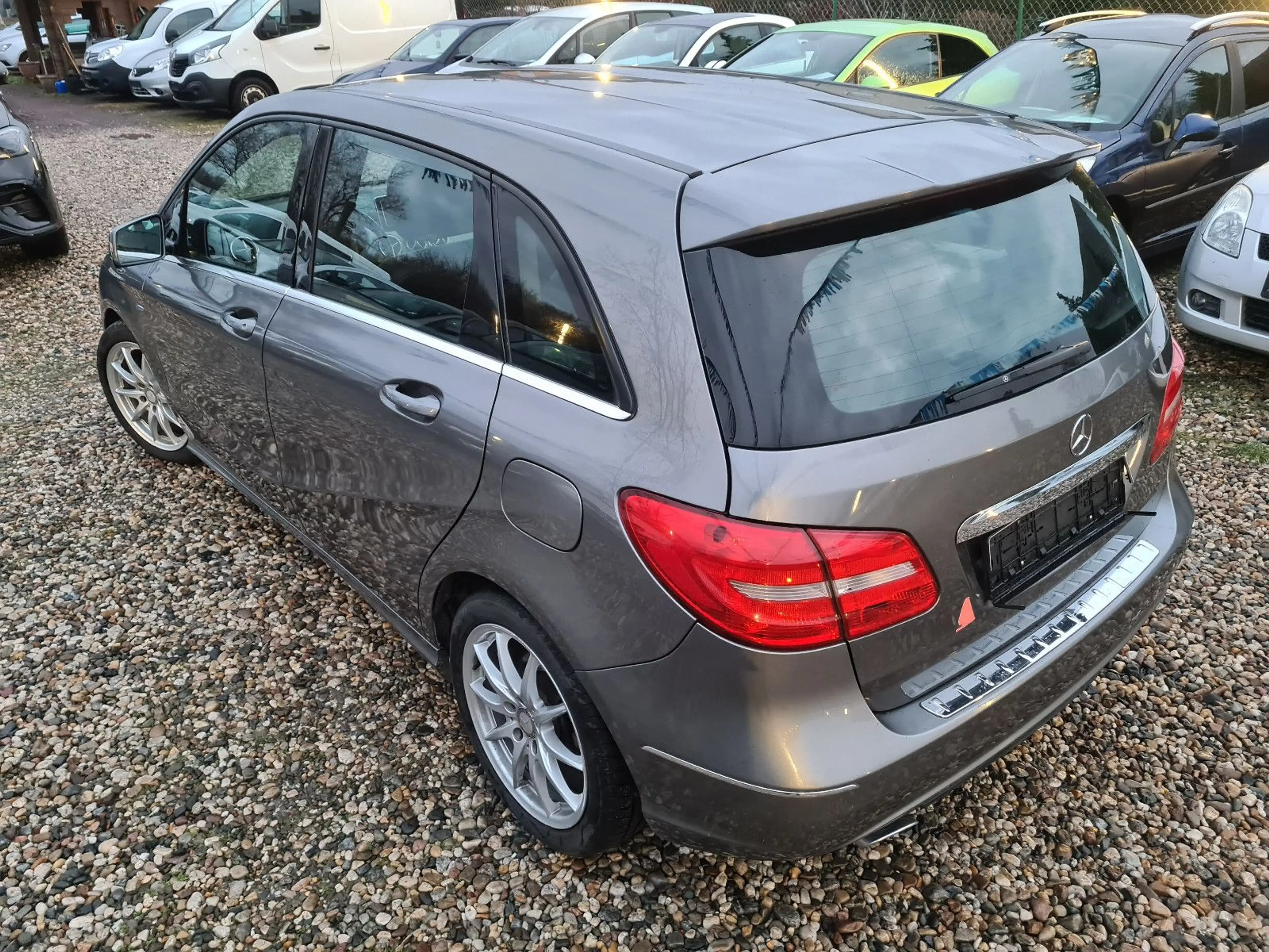 Mercedes-Benz B 180 CDI BlueEFFICIENCY T-LEDER/COMAND/KLIMAAUT — photo 8