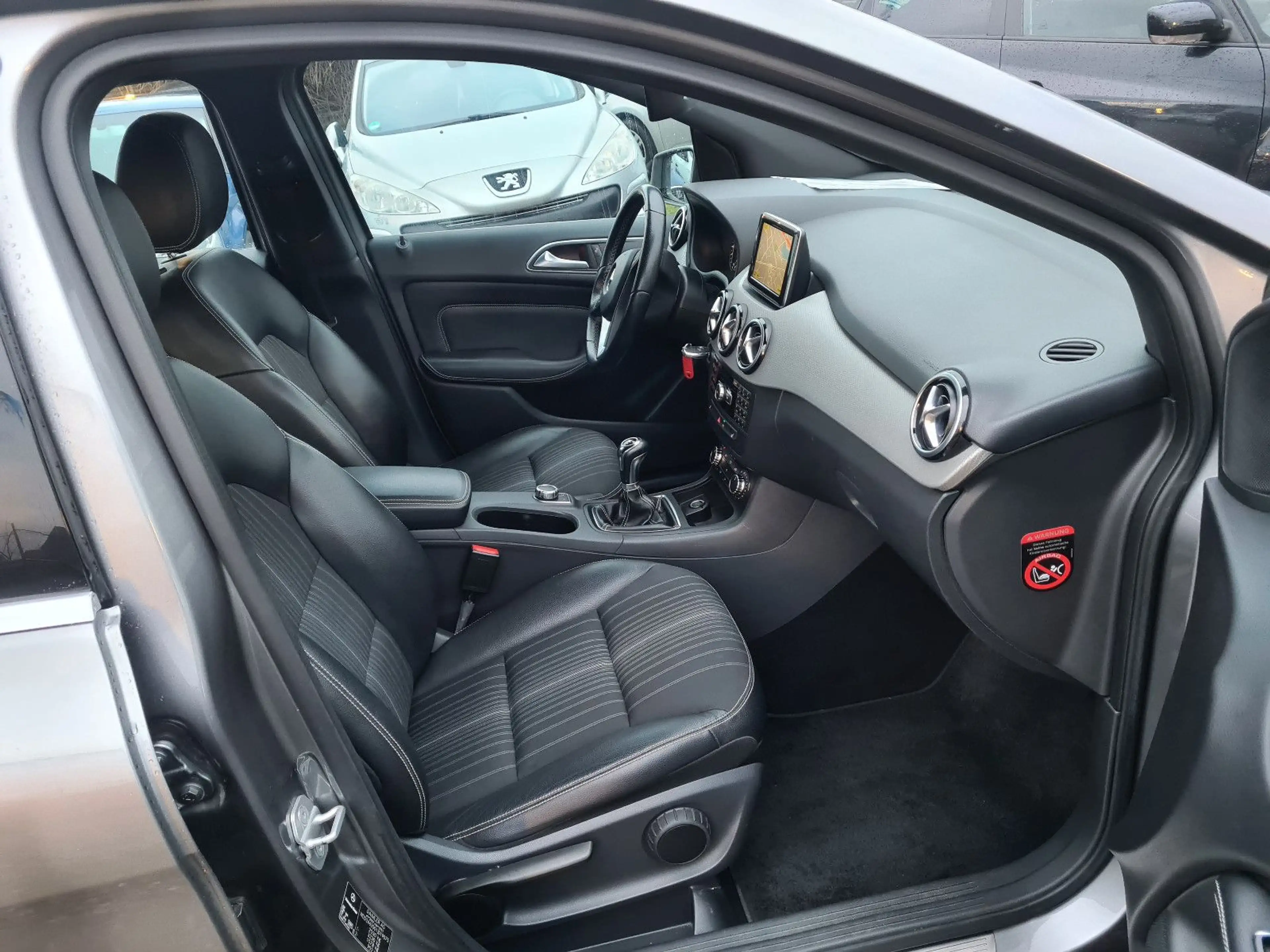 Mercedes-Benz B 180 CDI BlueEFFICIENCY T-LEDER/COMAND/KLIMAAUT — photo 3