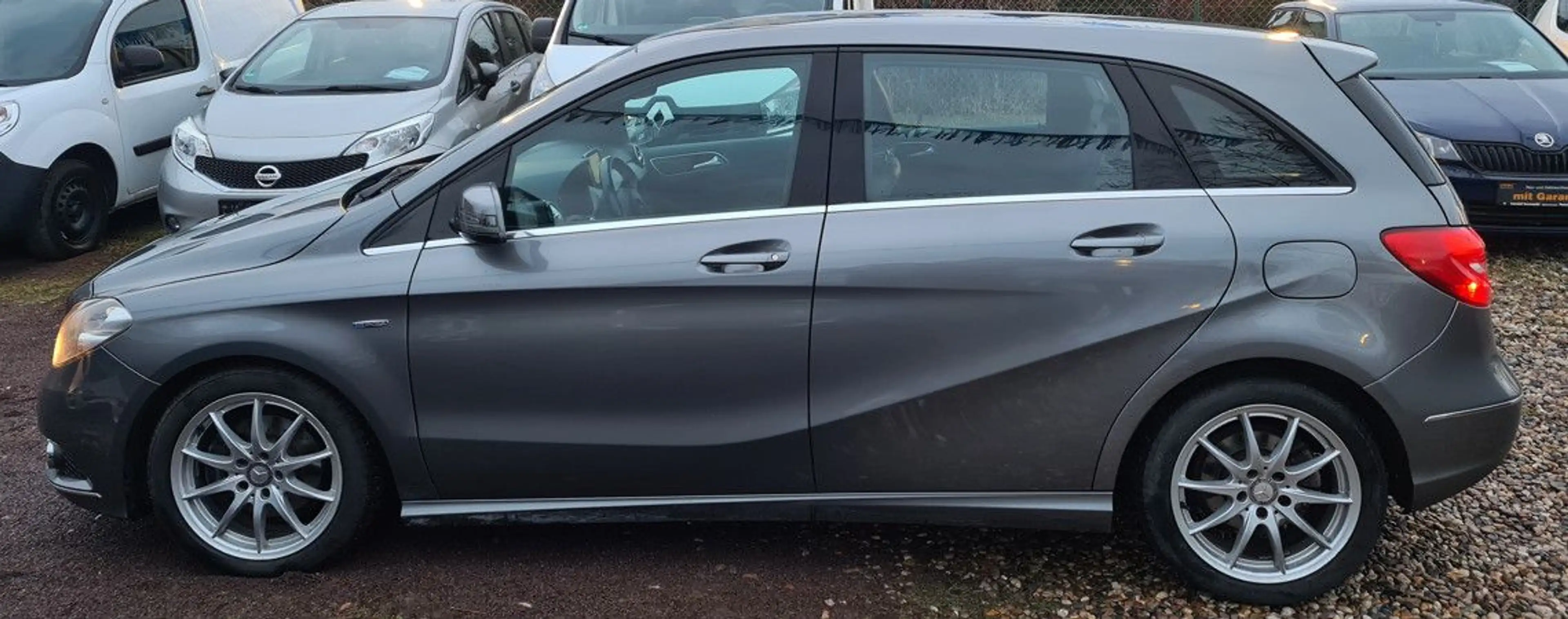 Mercedes-Benz B 180 CDI BlueEFFICIENCY T-LEDER/COMAND/KLIMAAUT — photo 13