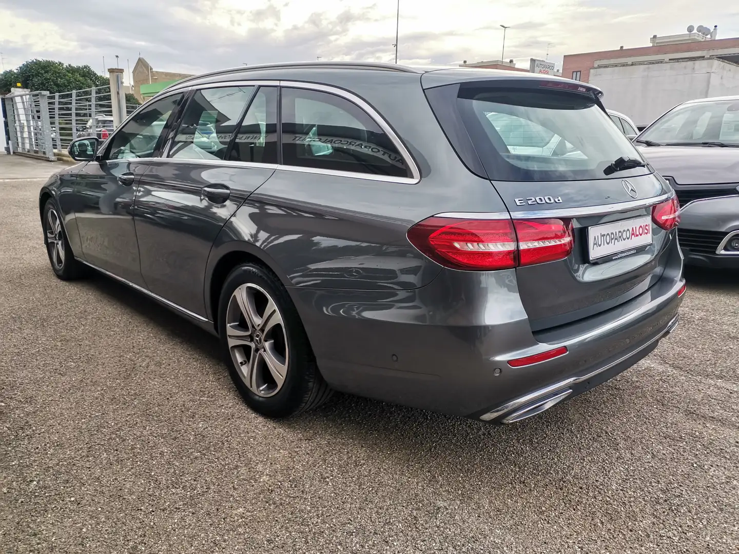 Mercedes-Benz E 200 d S.W. Automatica Sport SOLO 69000KM Grigio - 2