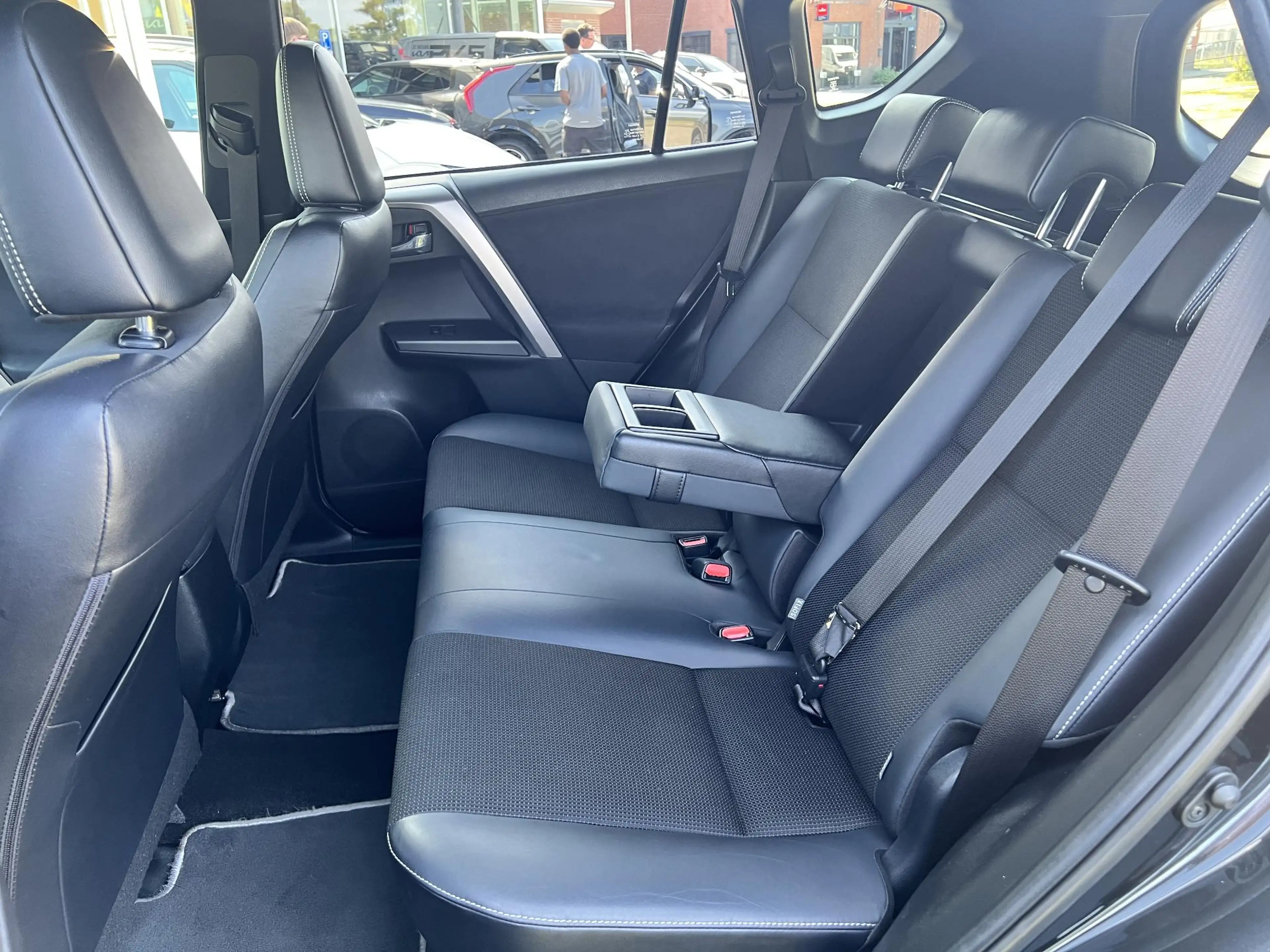 Toyota RAV 4 2.5 Hybrid Style Automaat, Trekhaak, All Weather b — photo 9