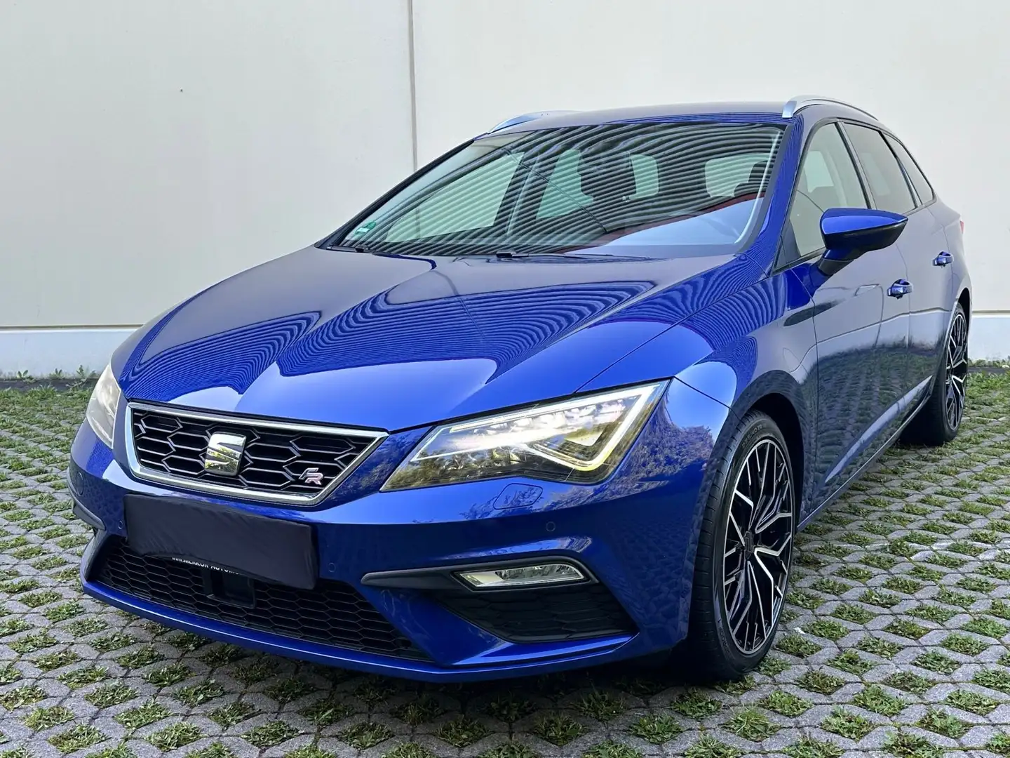 SEAT Leon ST FR 1.8 DSG | LED | Blau - 1