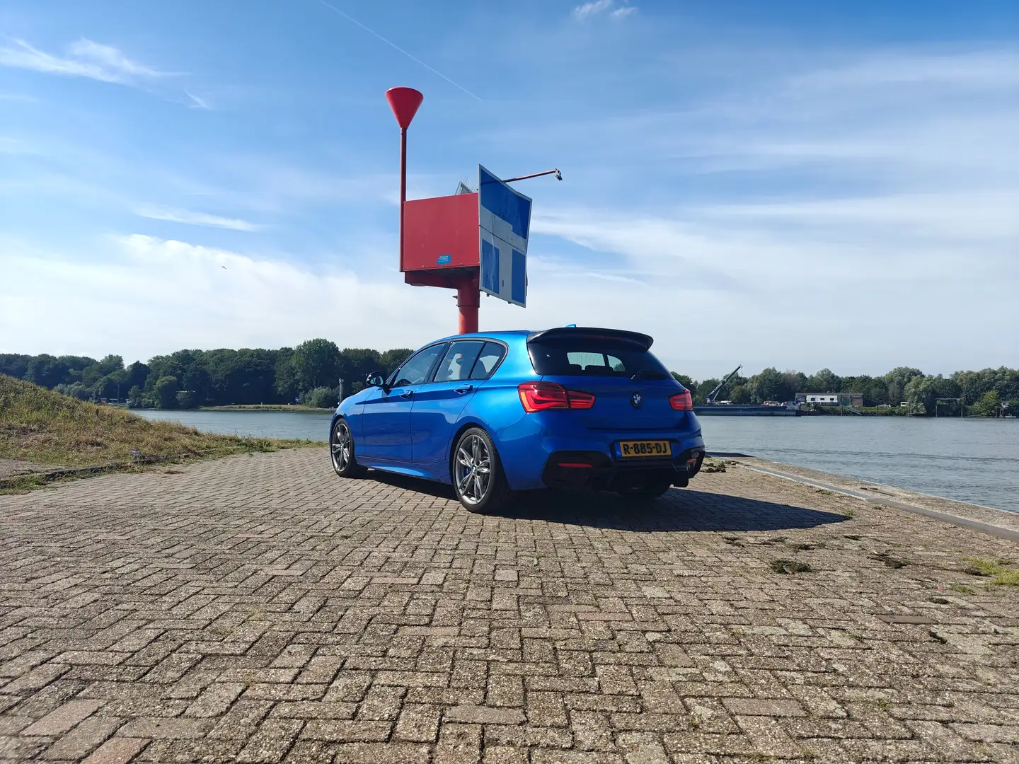 BMW 140 M140i xD Cent Hi Exe Eventuri stage 2+ Blau - 2