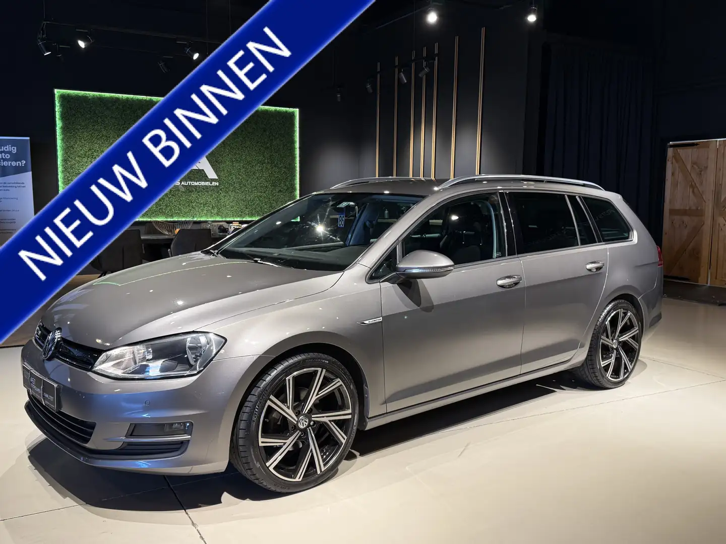 Volkswagen Golf Variant TSI Edition Navi|Camera|Cruis|PDC|Trekhaak Grijs Grijs - 1