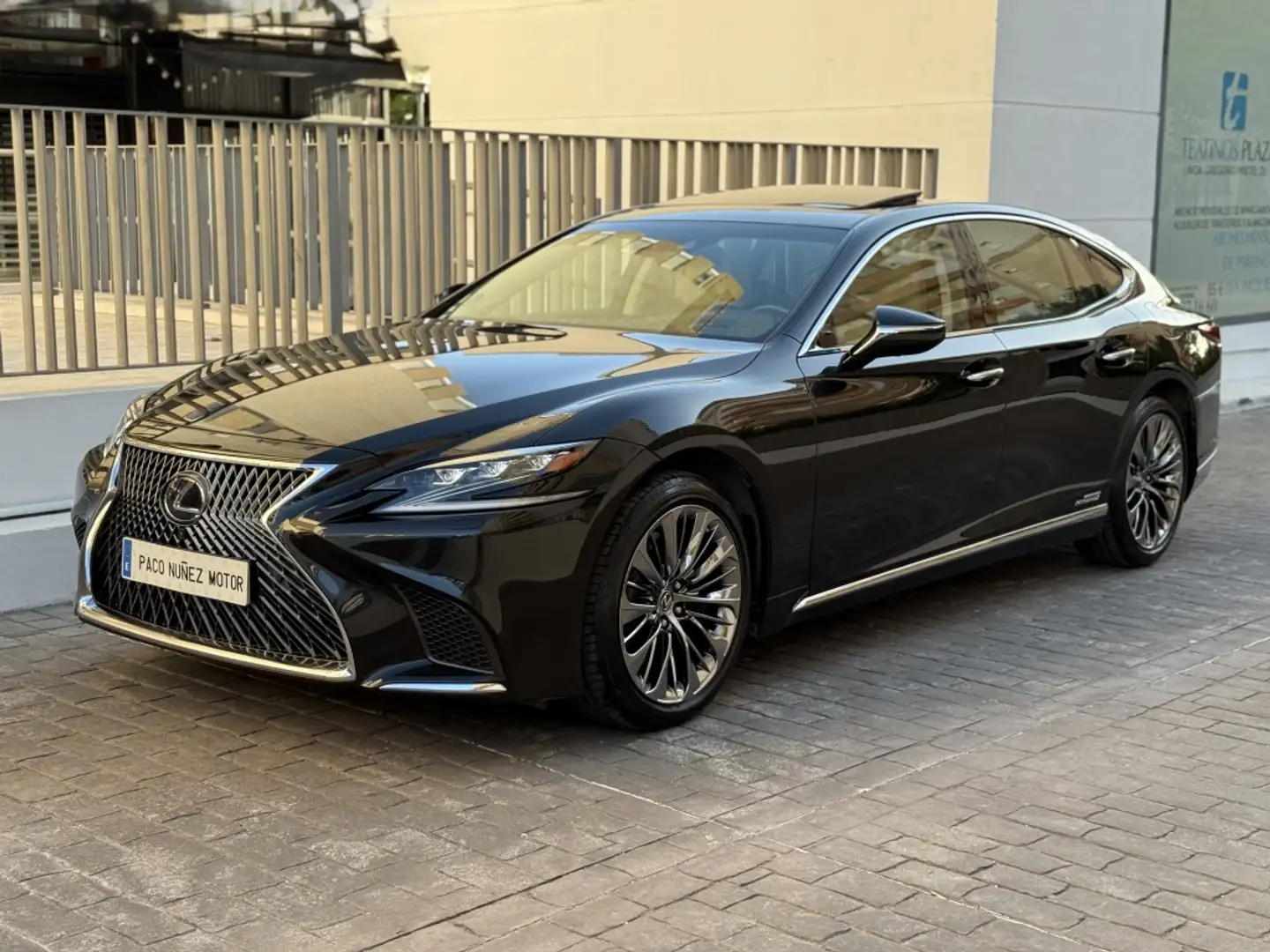 Lexus LS 500 500h Executive AWD Schwarz - 1
