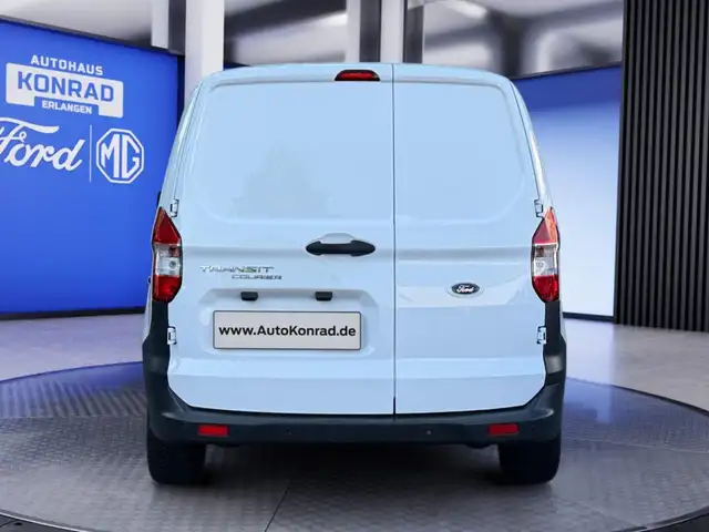Ford Transit Courier view 6