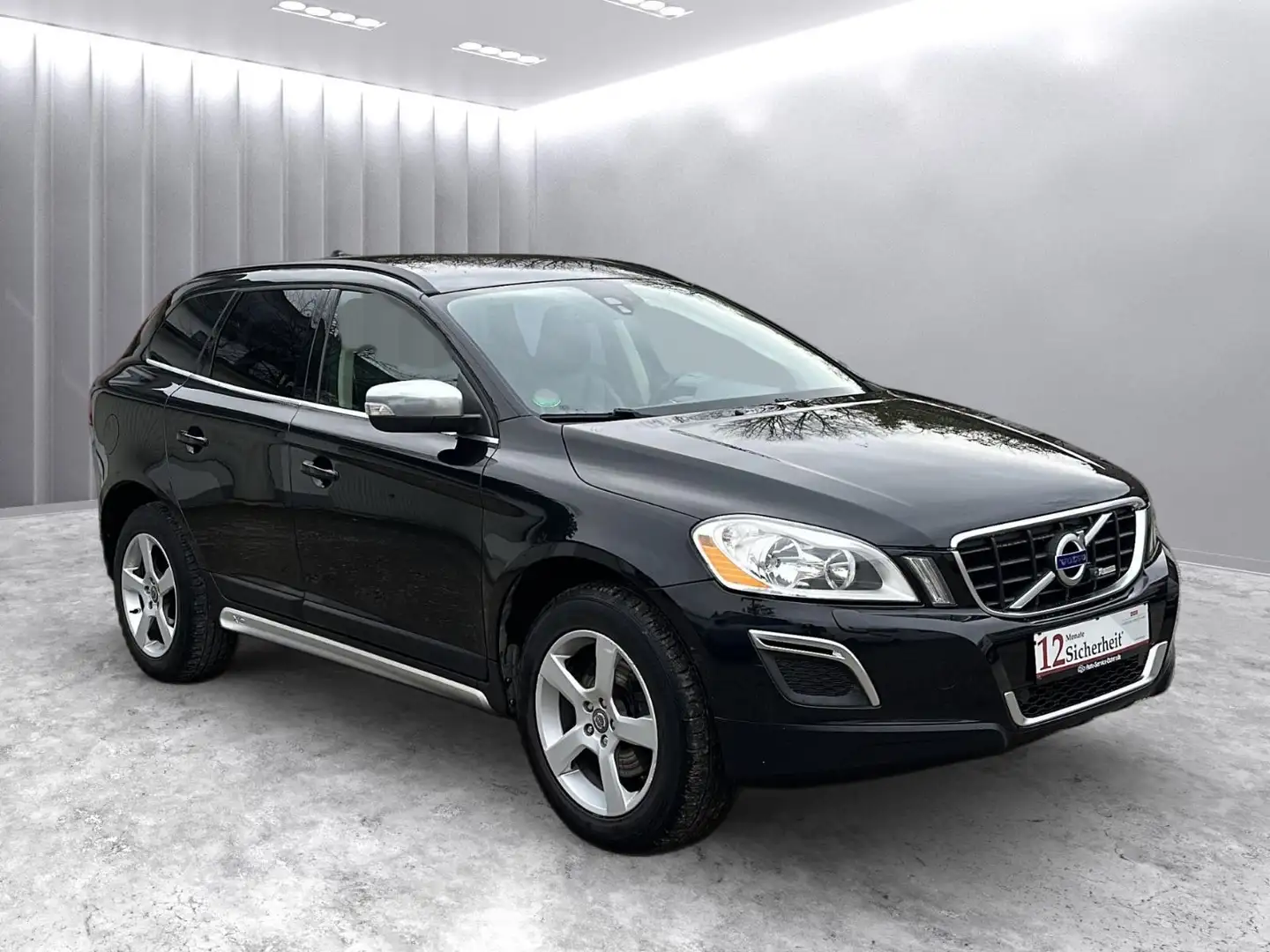Volvo XC60 R-Design *Navi/Vollleder/AHK* Schwarz - 1