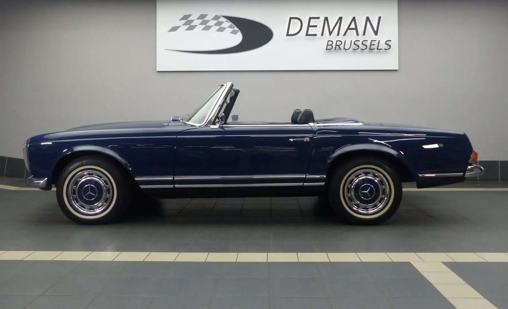 Mercedes-Benz SL 280 pagode * Matching N engine * German papers Blue - 2