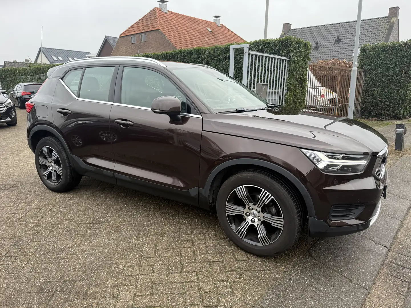 Volvo XC40 1.5 T3 Inscription LEDER/CLIMA/NAVI Brun - 2