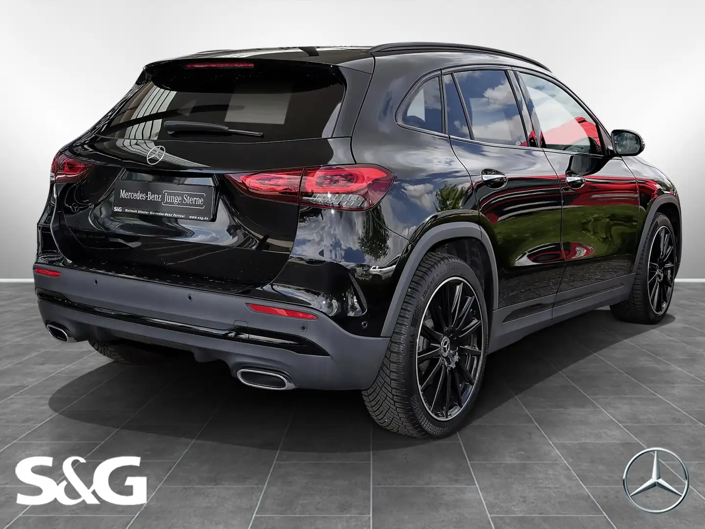 Mercedes-Benz GLA 220 d 4M AHK+KEYLESS+PANORAMA+DISTRONIC+20" Czarny - 2