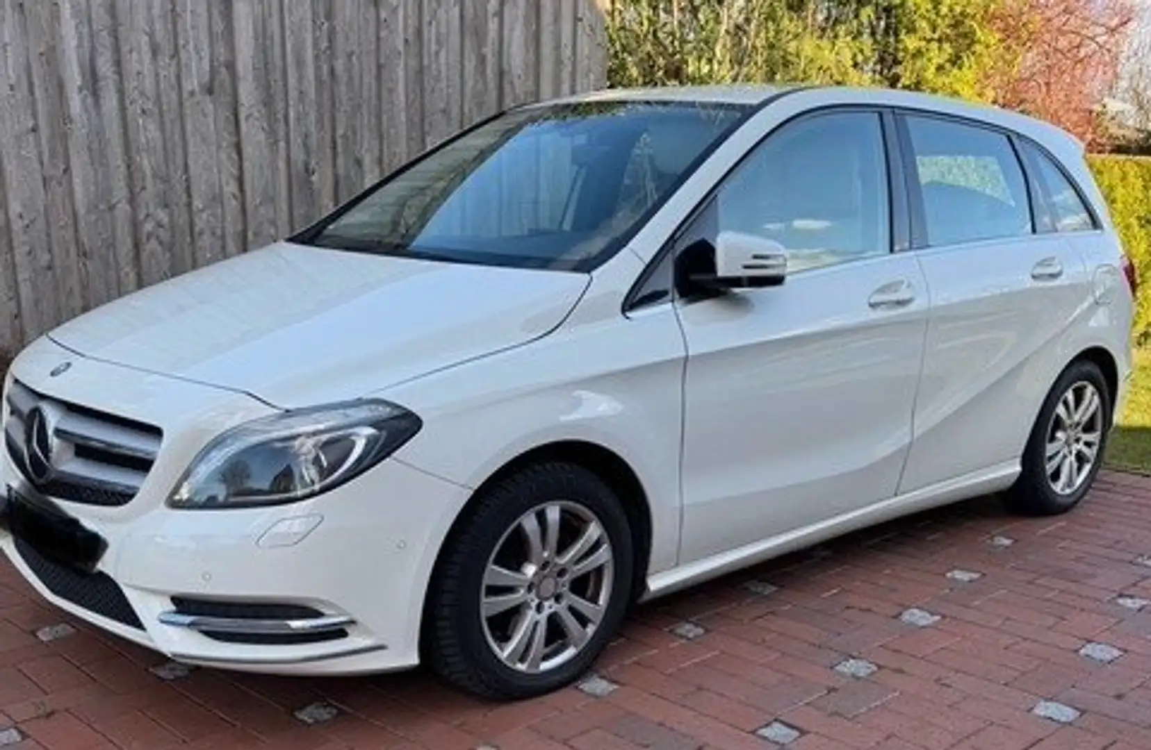 Mercedes-Benz 180 CDI Diesel m. AHK u. Sportpaket Blanc - 1