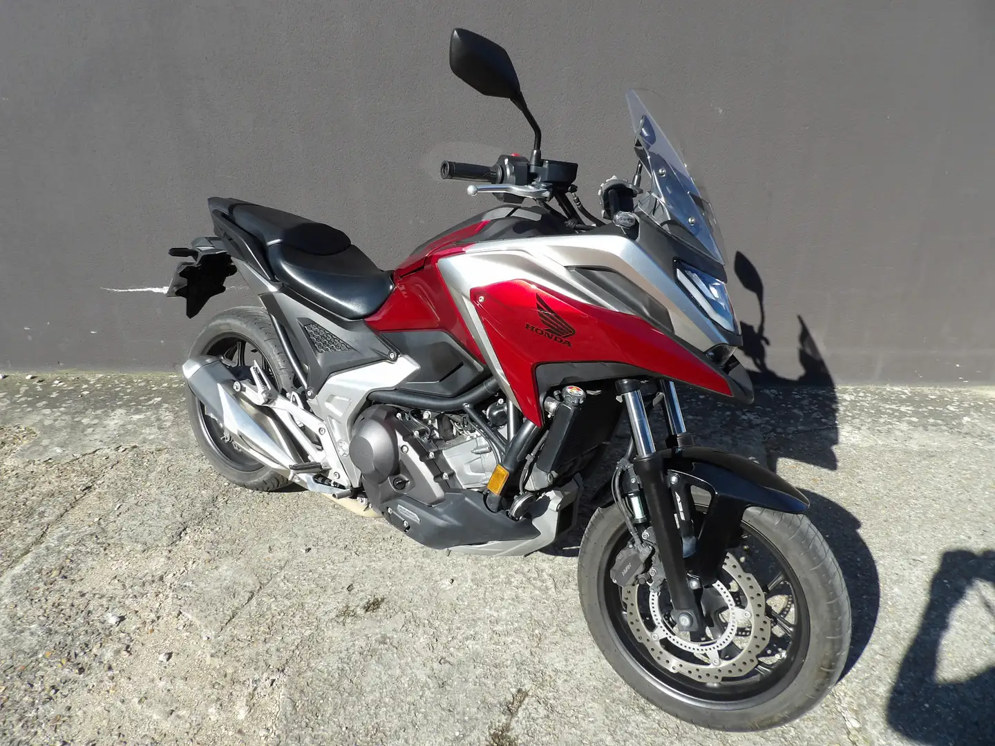 Honda NC 750 Rouge - 1