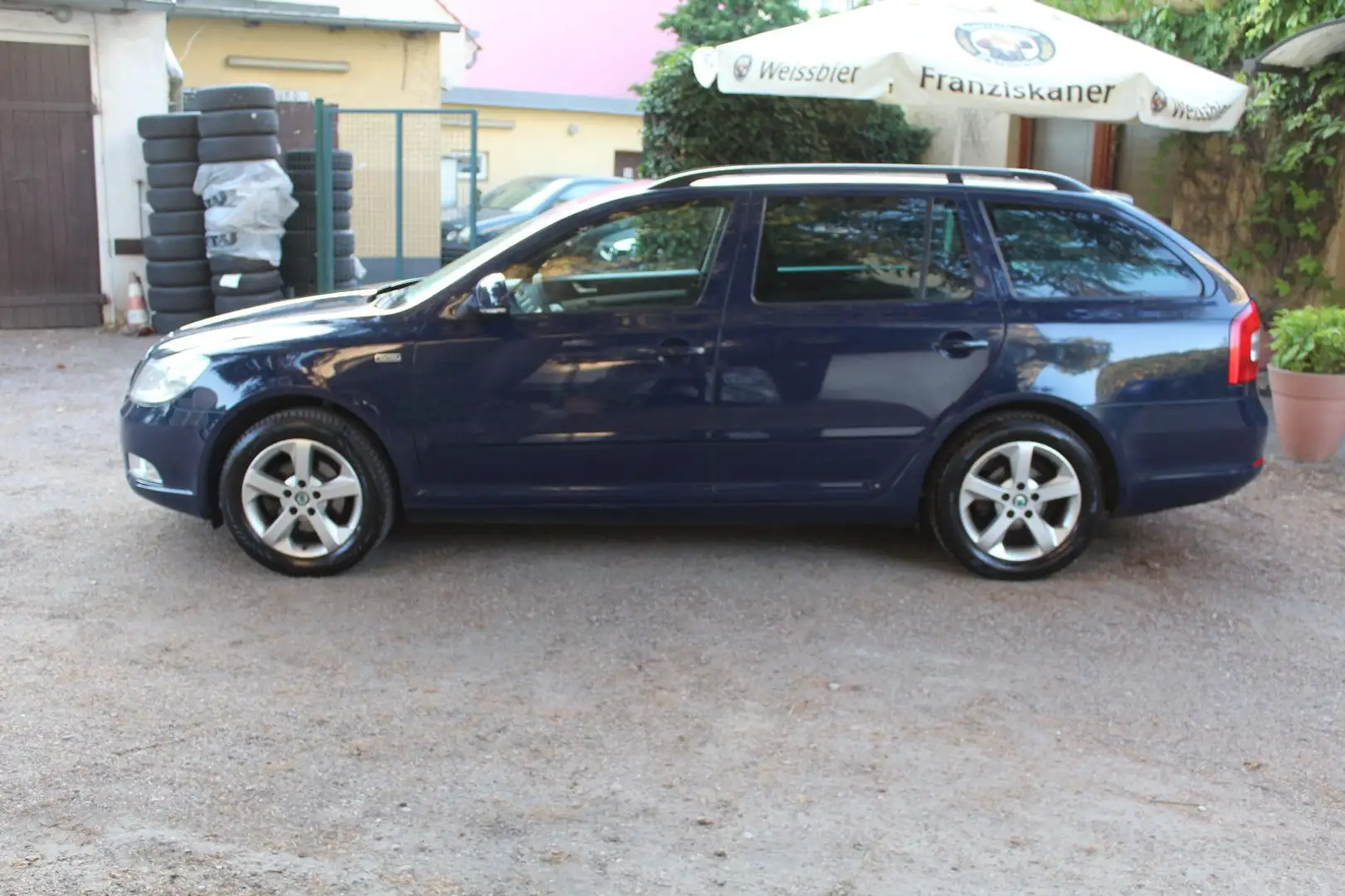 Skoda Octavia Combi Family Blau - 2