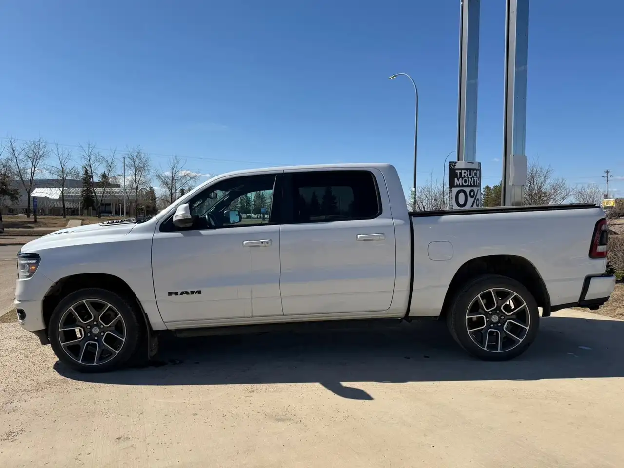 RAM 1500 снимка RAM 1500