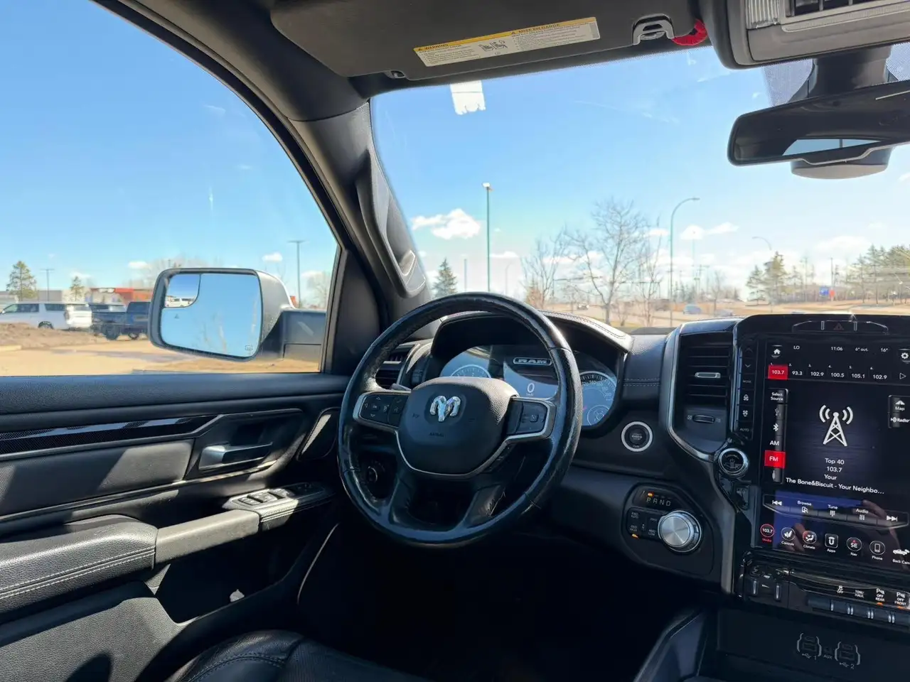 RAM 1500 снимка RAM 1500