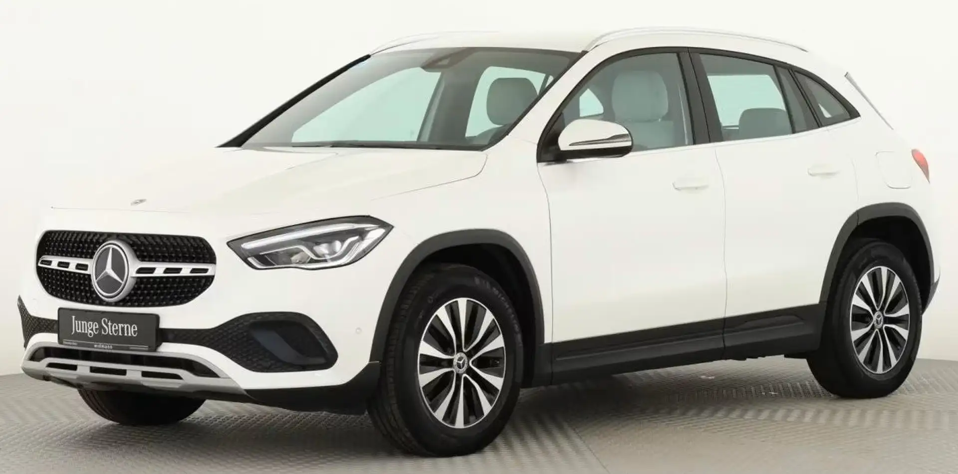 Mercedes-Benz GLA 200 GLA 200 d 4M Executive auto - KAMERA-LED-NAVI Bianco - 1