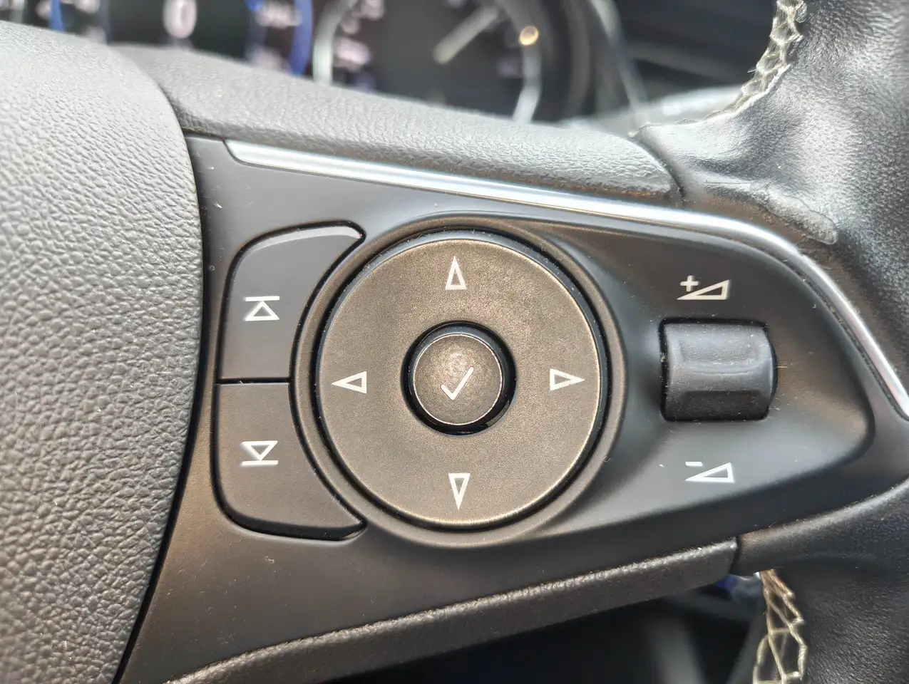 Opel Insignia Sports Tourer 1.5 Turbo Edition 96474 km trekhaak, миниатюра 12
