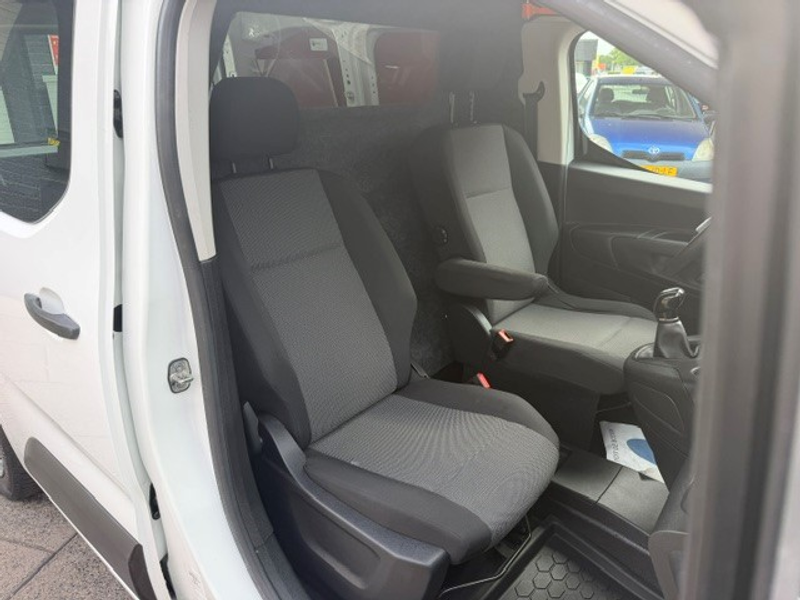 Peugeot Partner 1.5 BlueHDI Premium AIRCO I MULTIMEDIA I 1e EIGENA — photo 3