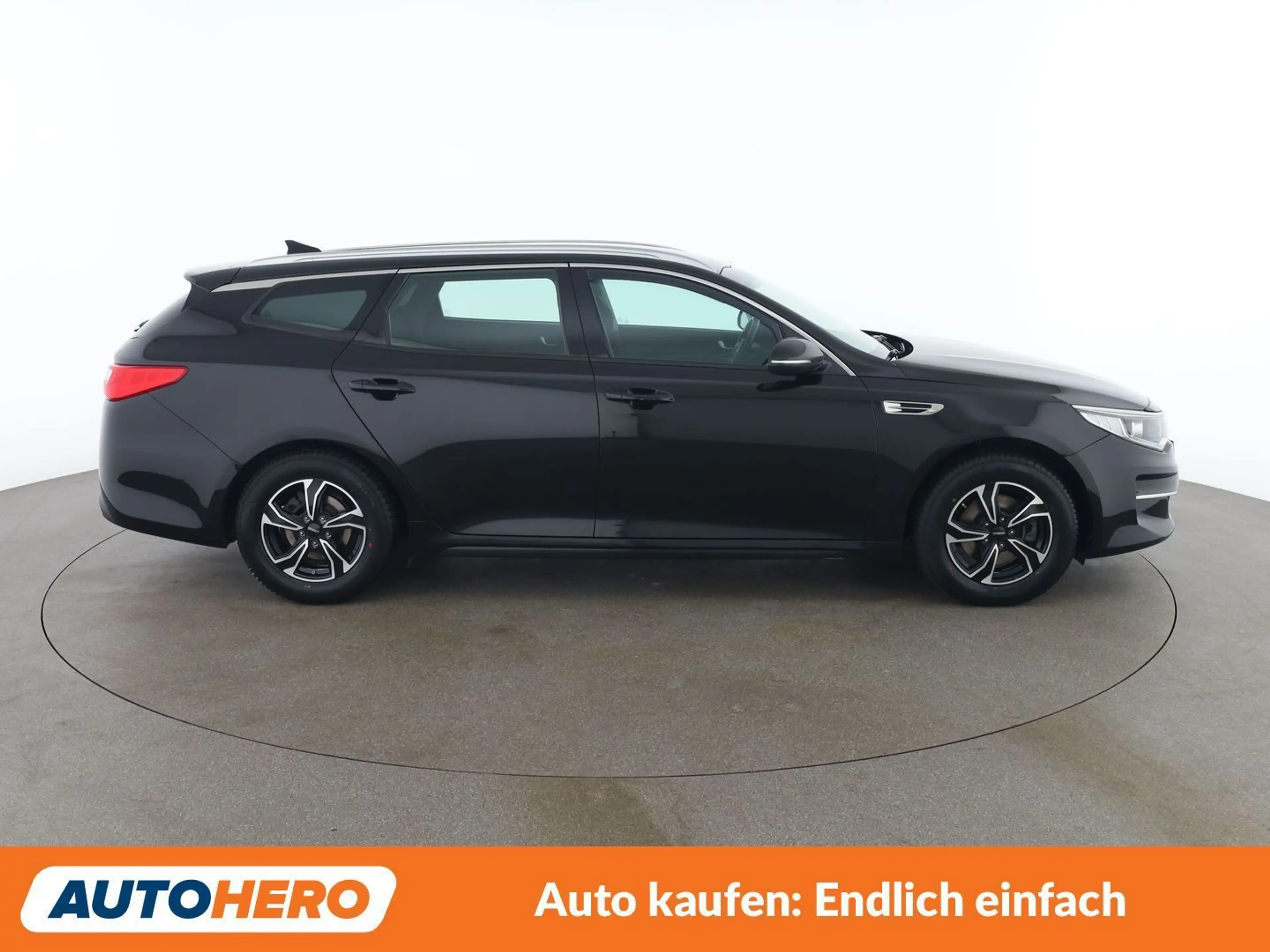 Kia Optima 1.7 CRDi Silber — photo 7