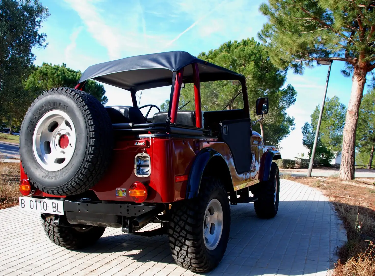 Jeep CJ-5 Rot - 2