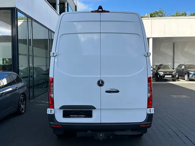Mercedes-Benz Sprinter view 7