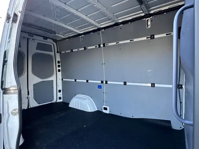 Mercedes-Benz Sprinter view 10