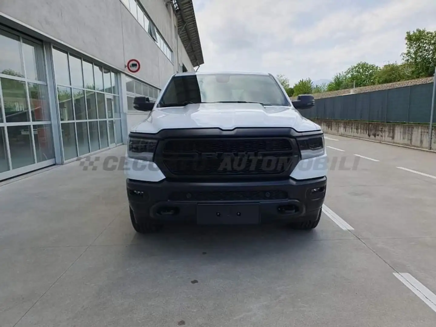 RAM 1500 BIGHORN RAM 4x4 Bighorn Built To Serve Fehér - 2