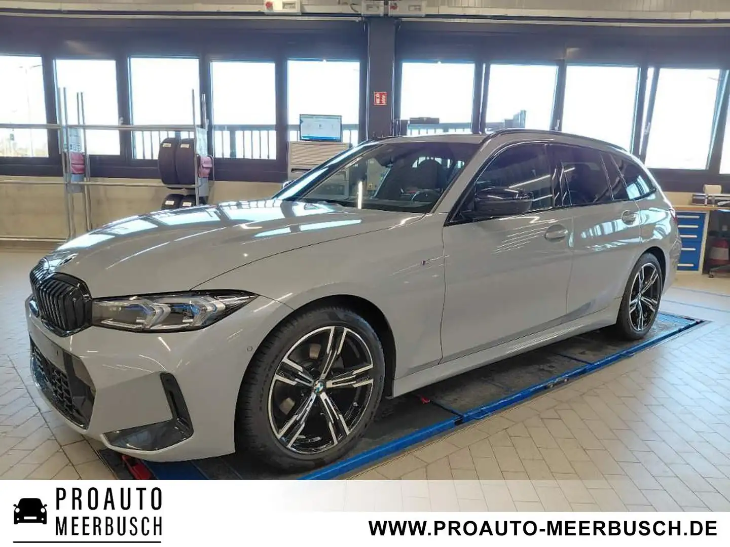 BMW 320 d xDrive M Sport AHK/ACC/ADAPTLED/HUD/PANO/H&K Gris - 1