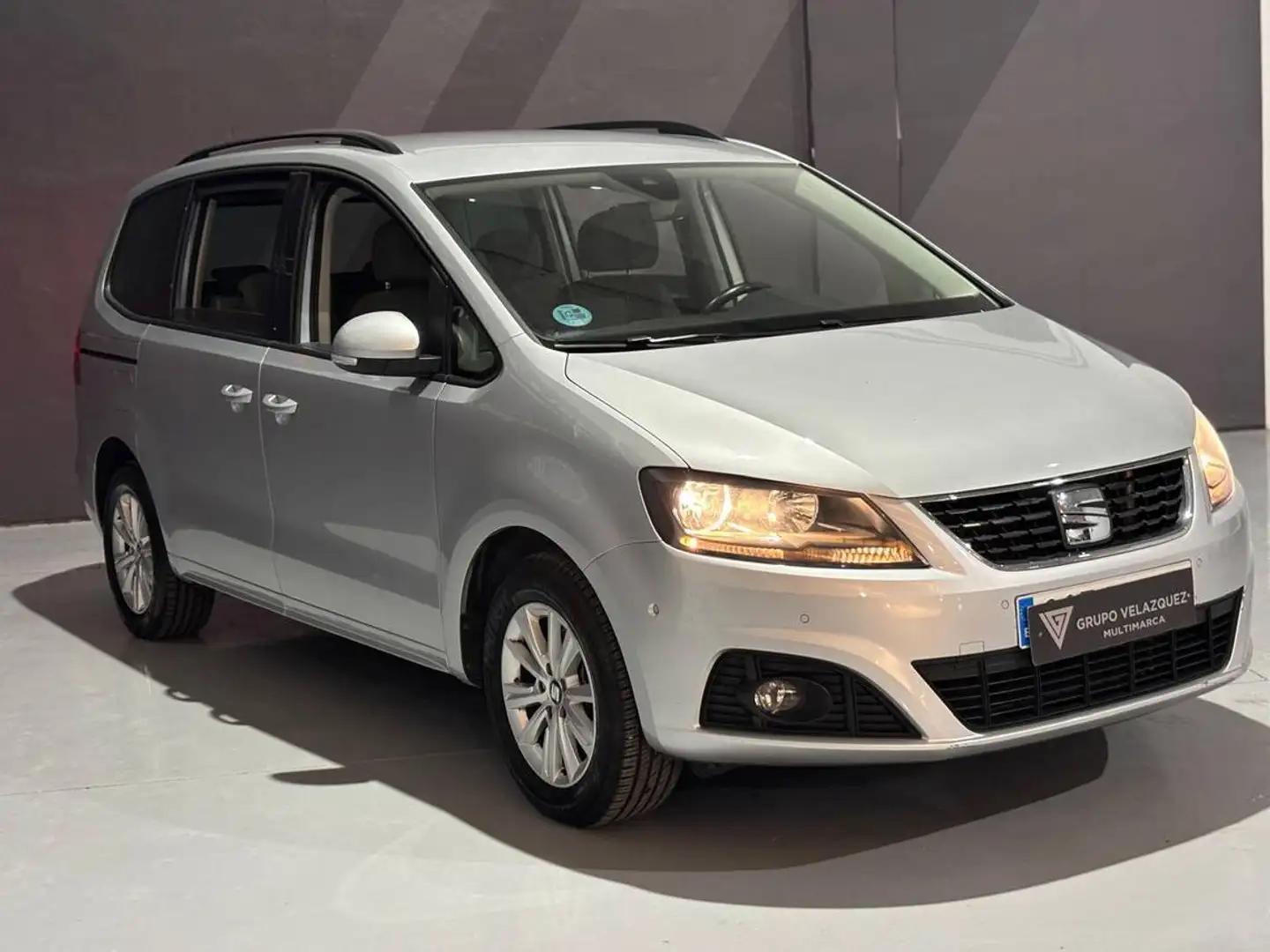 SEAT Alhambra 1.4 TSI S&S Style DSG 7 plazas Plateado - 2