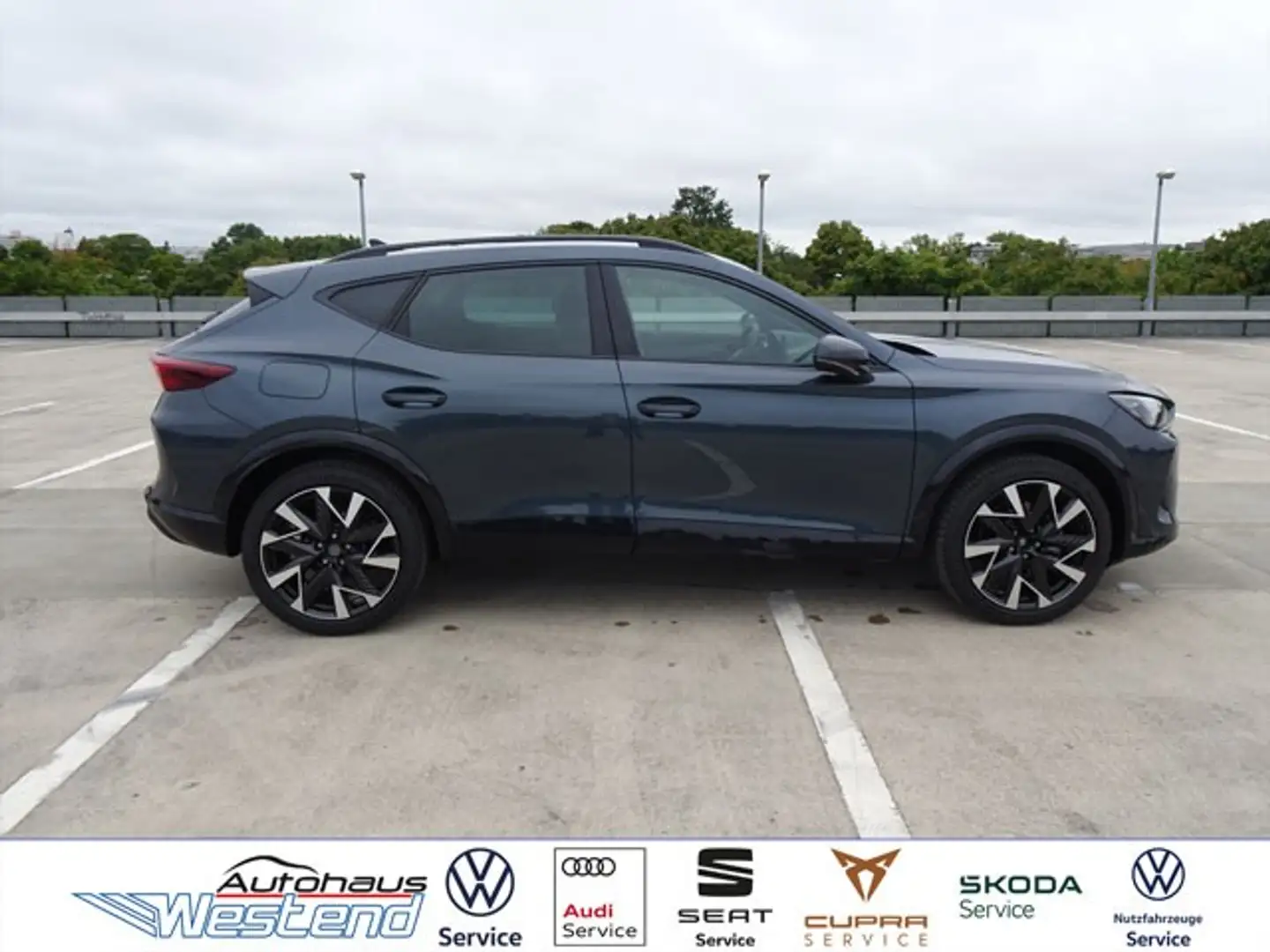 CUPRA Formentor 1,5l eTSI 110kW DSG LED Navi Klima Navi Schwarz - 2