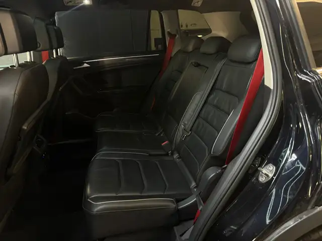 Volkswagen Tiguan Allspace view 12