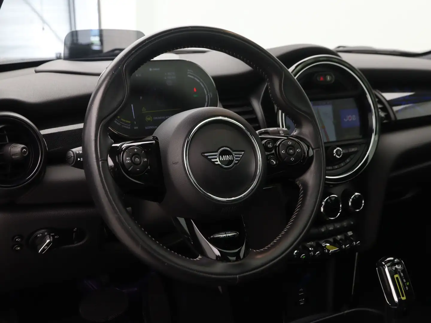 MINI Electric 3-deurs Yours Zwart - 2